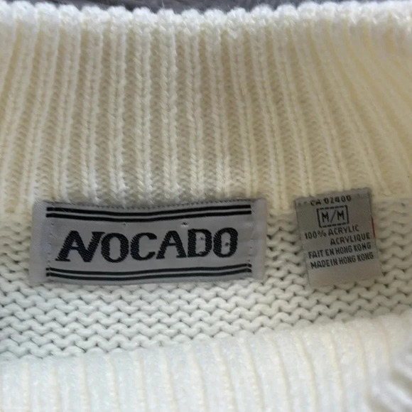 Avocado | Vintage 80’s 90’s Made in Hong Kong knit sweater / embroidered flowers - Picture 8 of 11